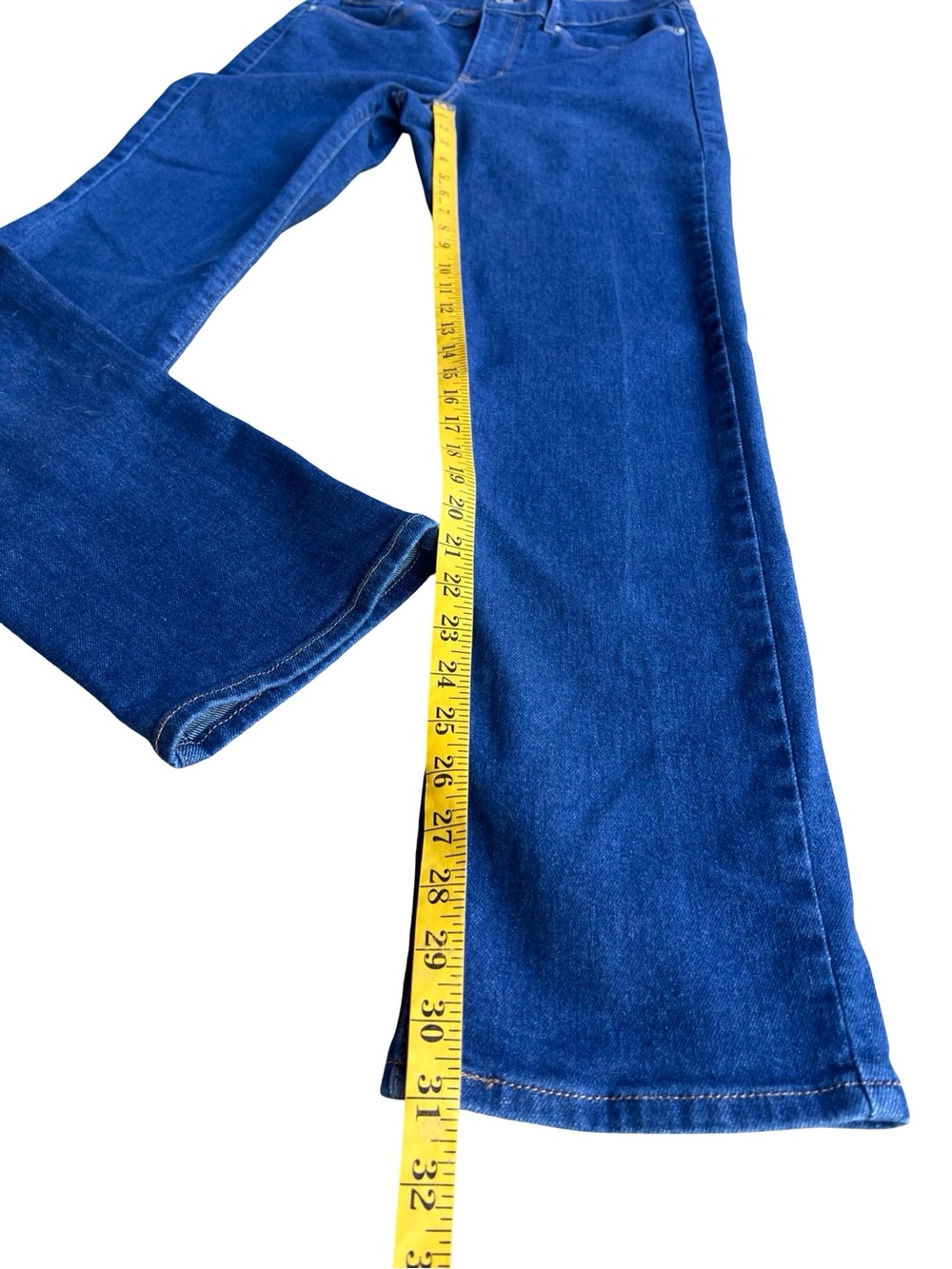 LEVI STRAUSS Classic Women’s Blue Jeans 27x32” Straight Leg Stretch Mid-Rise - Picture 8 of 11